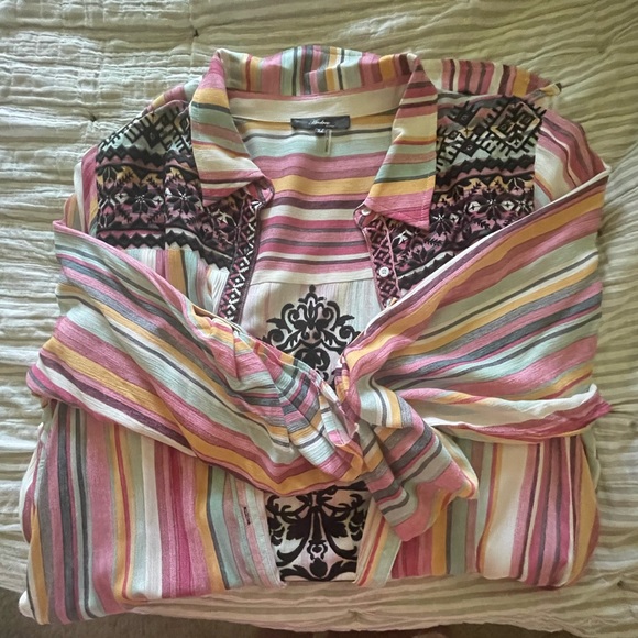 Multi Color Button Up 💜🩵🩷💛 - Picture 7 of 9